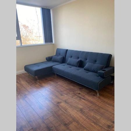 3 Bed Contemporary Crewe Apartment Екстериор снимка